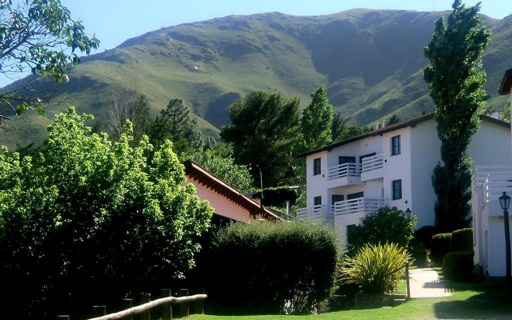 Las Ardillas Cabanas Y Suites La Falda Dış mekan fotoğraf